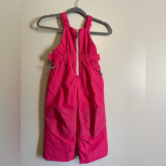 Amazon Essentials Jackets & Coats Girls Toddler Heavyweight Hooded